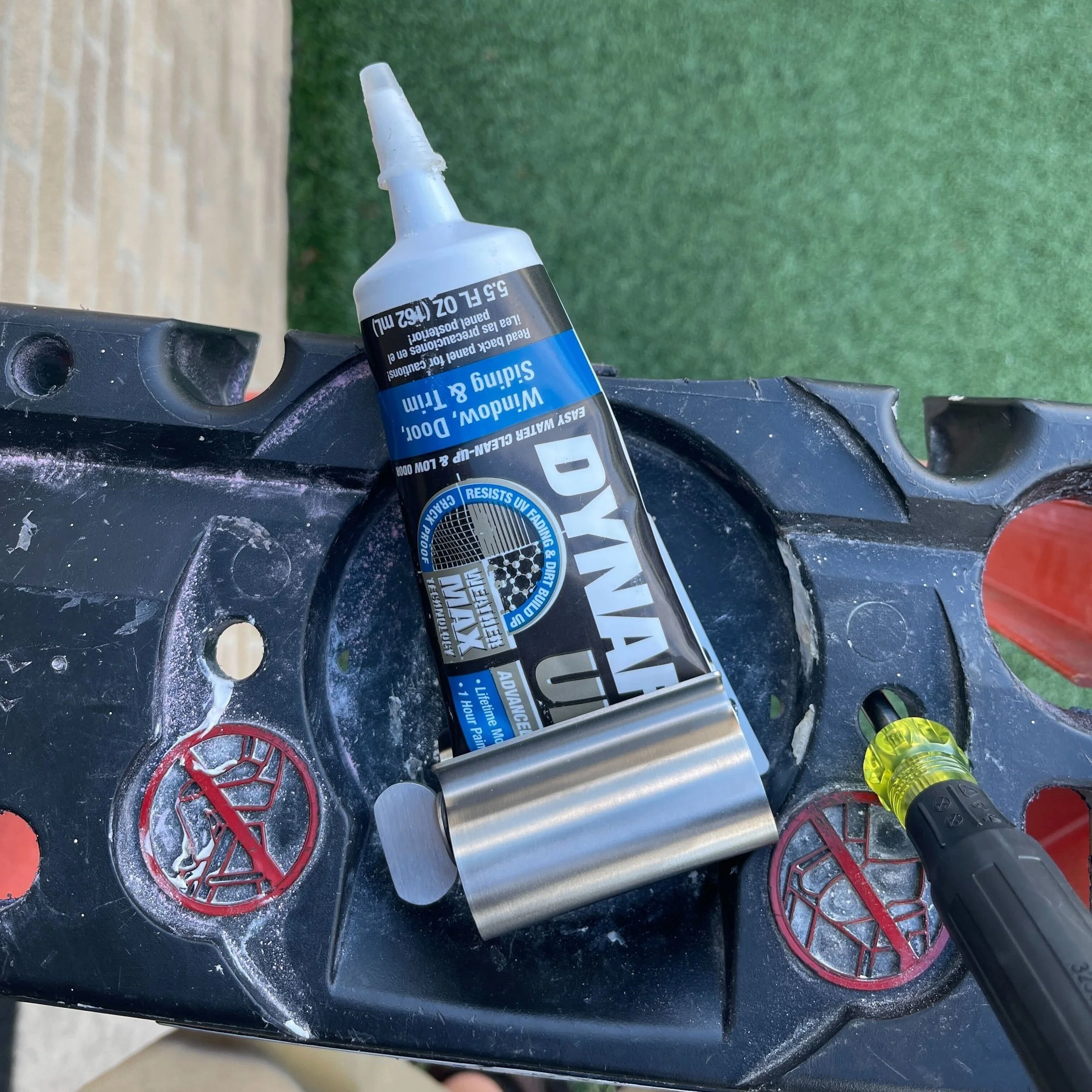 TJ's Custom Caulk Squeezer